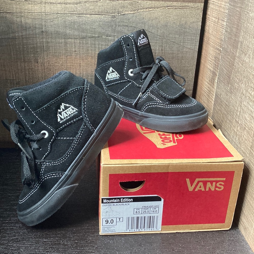 ✨Like New✨ Suede Vans/ Mountain - Toddler size 9